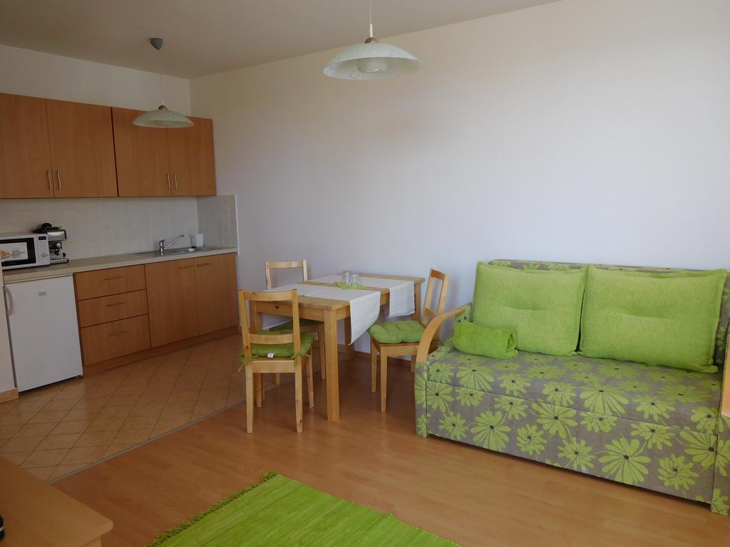 Jade Apartment Hegykő Exterior foto